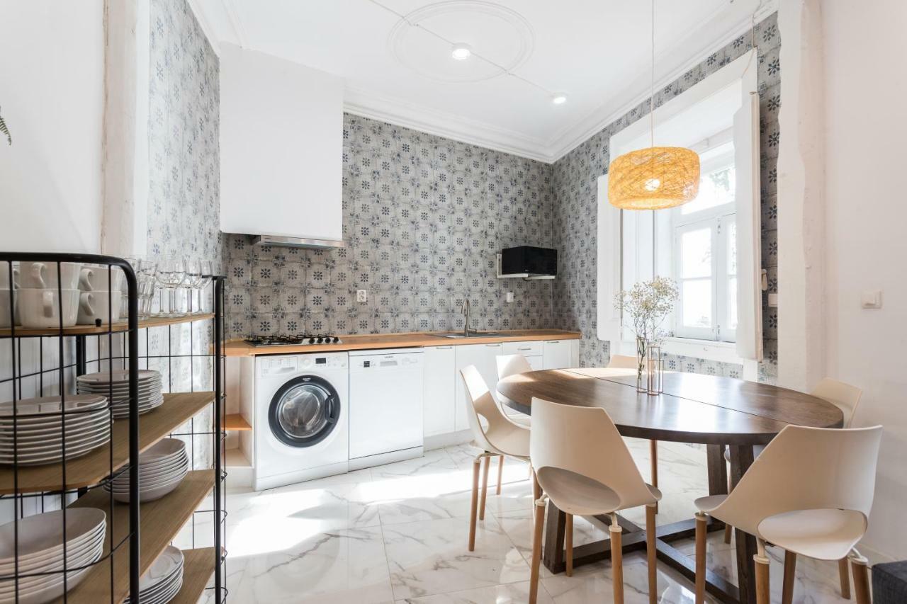 Alfama Tale Four-Bedroom Apartment W/ River View - By Lu Holidays Lisboa Kültér fotó